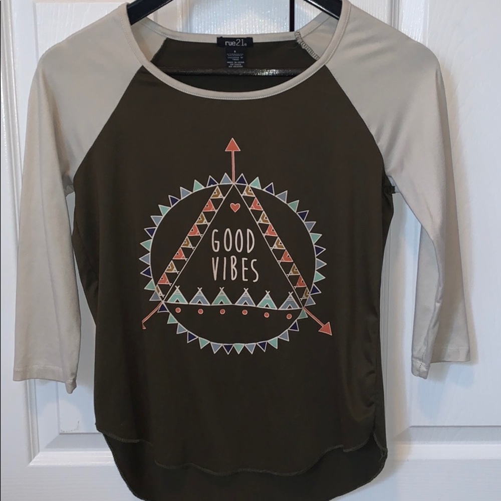 Green half- sleeve shirt